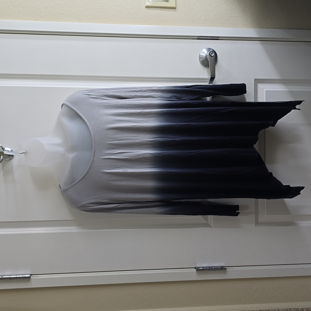 TORRID Ombré long sleeve shirt  Size 3X‎